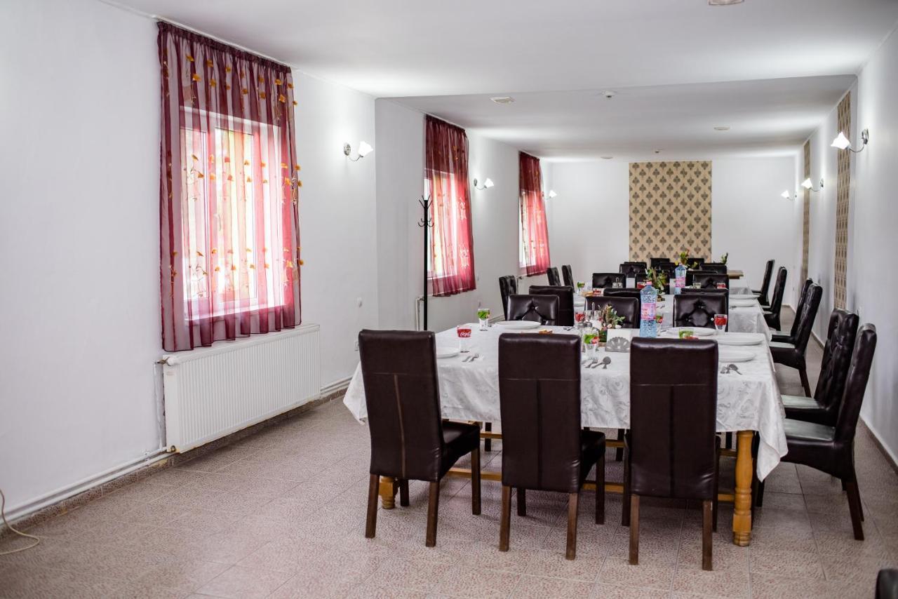 Hotel Marion Poiana Dumbraveni  Ngoại thất bức ảnh