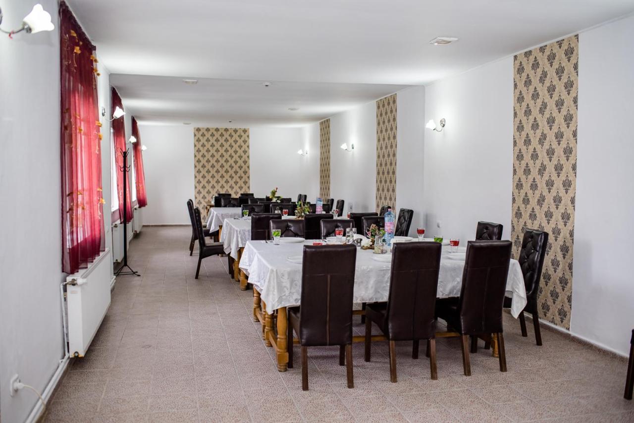 Hotel Marion Poiana Dumbraveni  Ngoại thất bức ảnh
