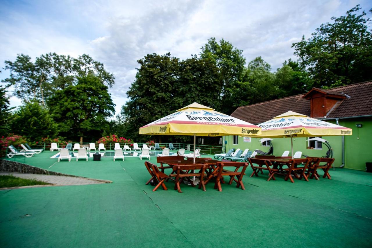 Hotel Marion Poiana Dumbraveni  Ngoại thất bức ảnh